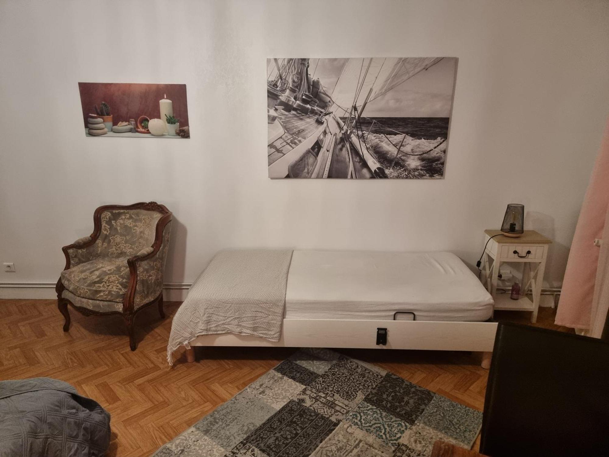 Gite Pour Professionnels En Deplacement - Centre Ville - Parking Gratuit Bellac Exterior foto